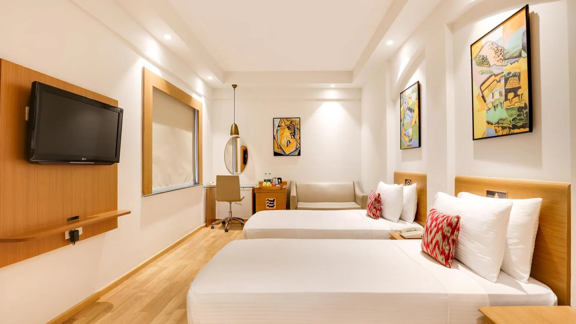 Lemon Tree Hotel Chandigarh 4*,  India